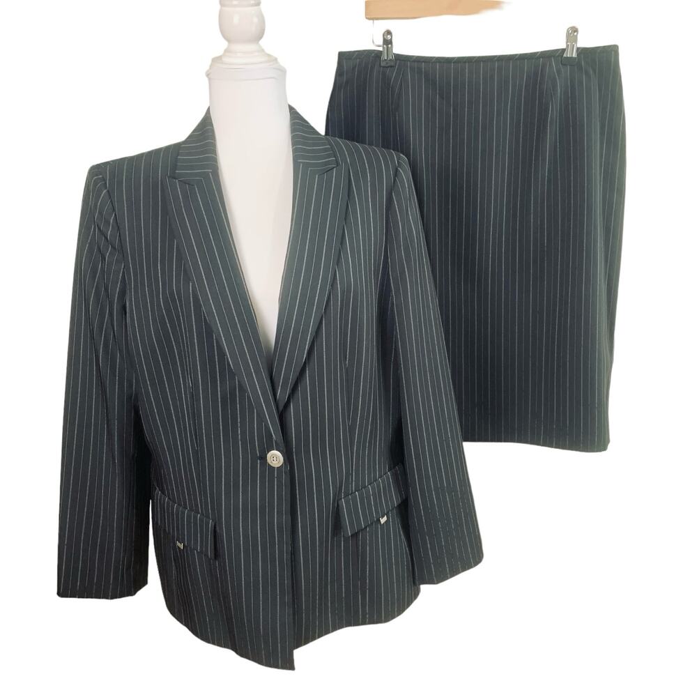 Le Suit Size 16 2-Piece Suit Dotted Stripe Blazer Jacket Skirt Set Black Career